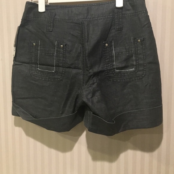 NWT grey light weight jean cuffed Shorts with pockets - Picture 4 of 4